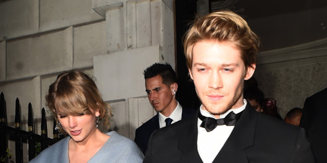 Why Taylor Swift Fans Are Convinced The Lakes Is About Joe Alwyn E Online Uk